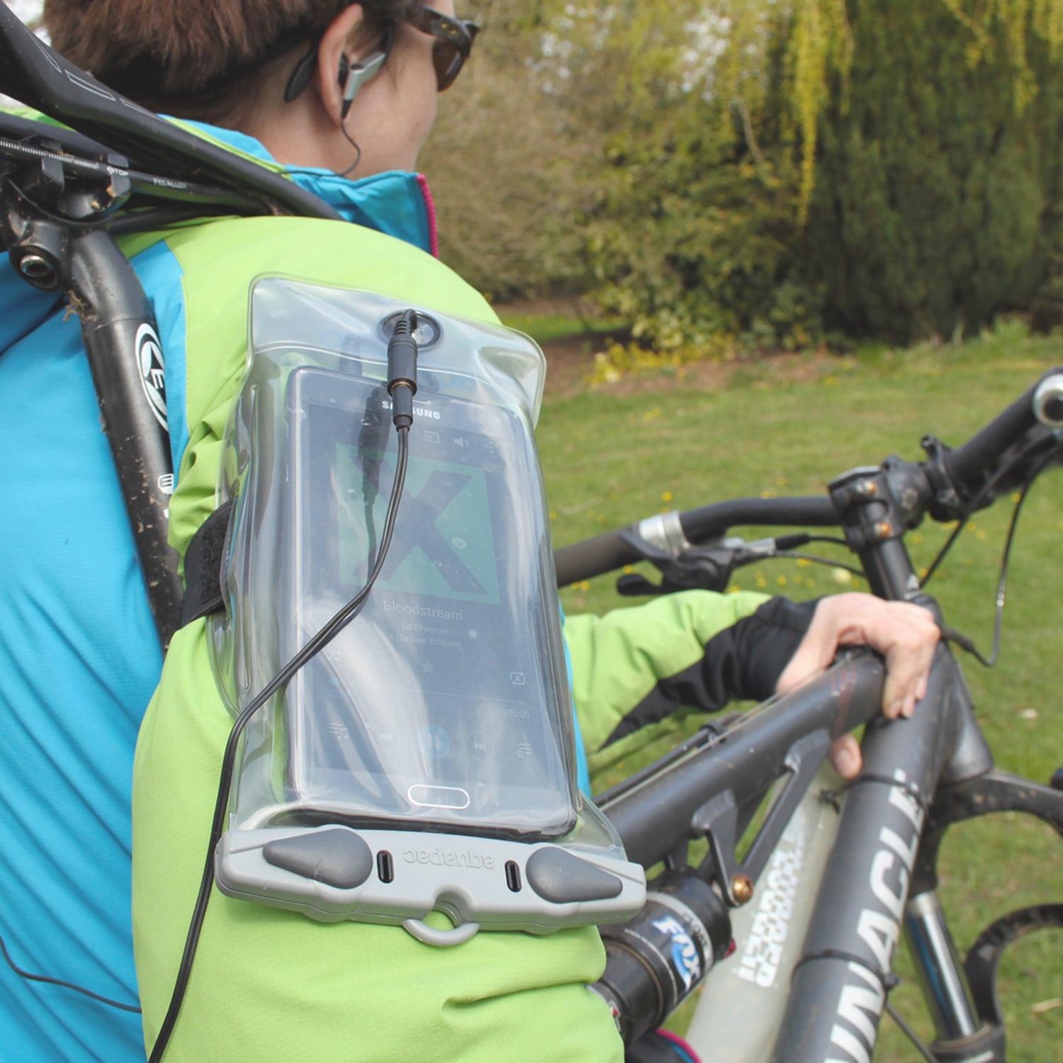 Aquapac Armbandsfodral med Hörlurskontakt